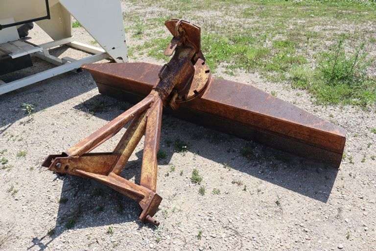 8' Angle & swivel 3 pt. rear blade