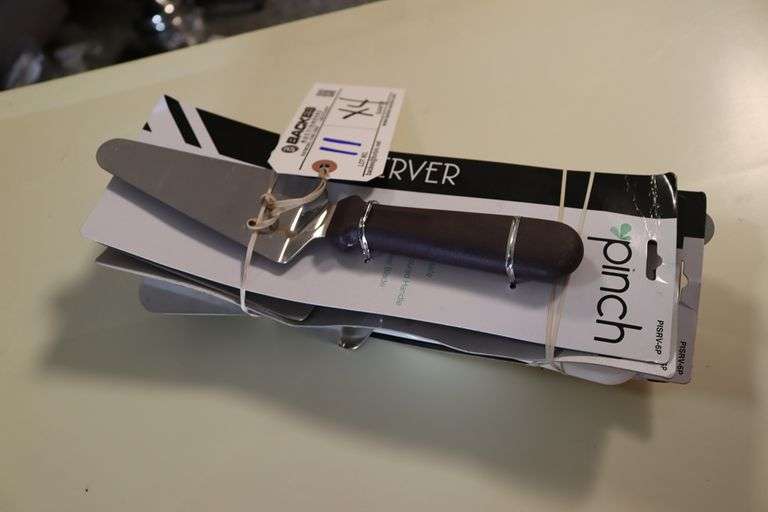 Times 4 - Pinch 6" pie servers