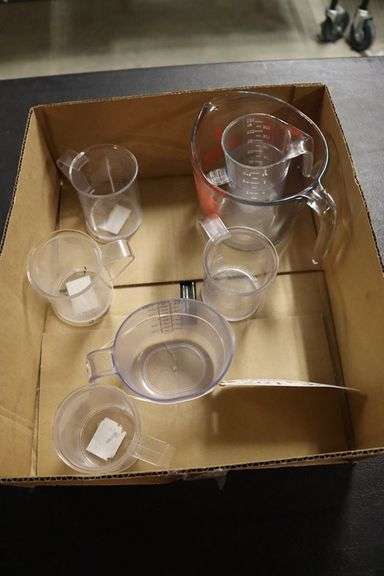 Box to go - assorted measuring cups