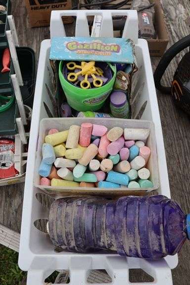 Crate to go - Kids bubbles, chalk, & more
