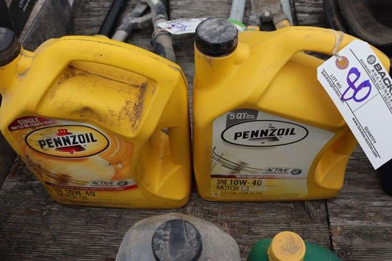 Pair to go - Pennzoil 10W-40 motor oil - not full