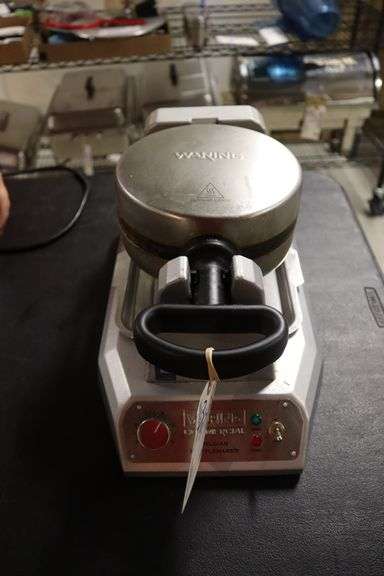 Waring Belgium waffle maker - WW180S