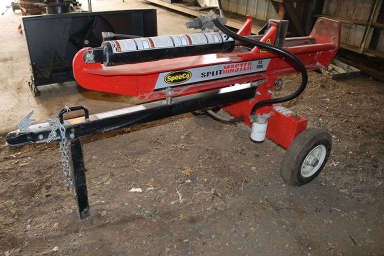 SpeeCo 22 ton pull behind hydraulic log splitter with Briggs & stratton 190CC gas motor - nice