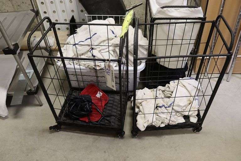All to go - linen cart and linens