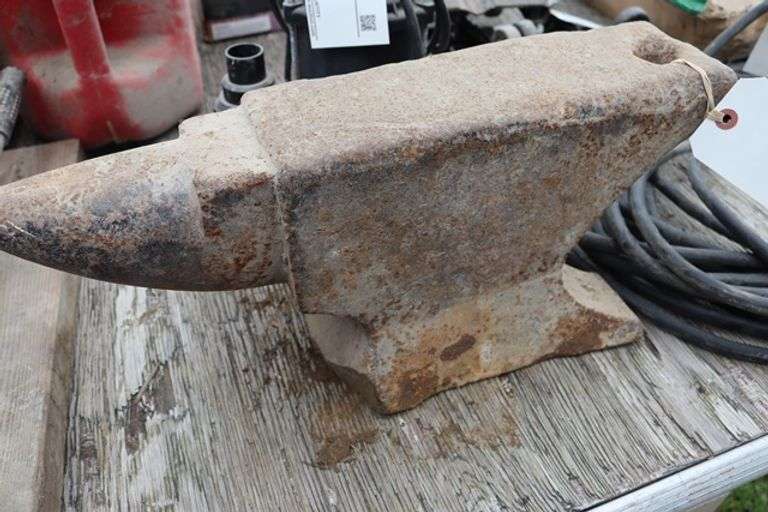 Approx. 80 lb. anvil - broken ears