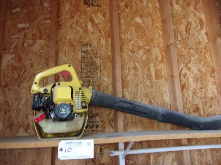 John Deere Gas blower