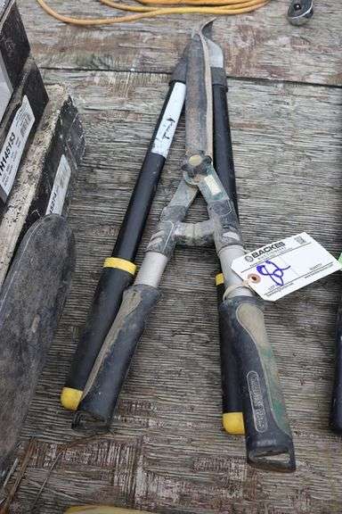 Pair to go - Hedge trimmers & loppers