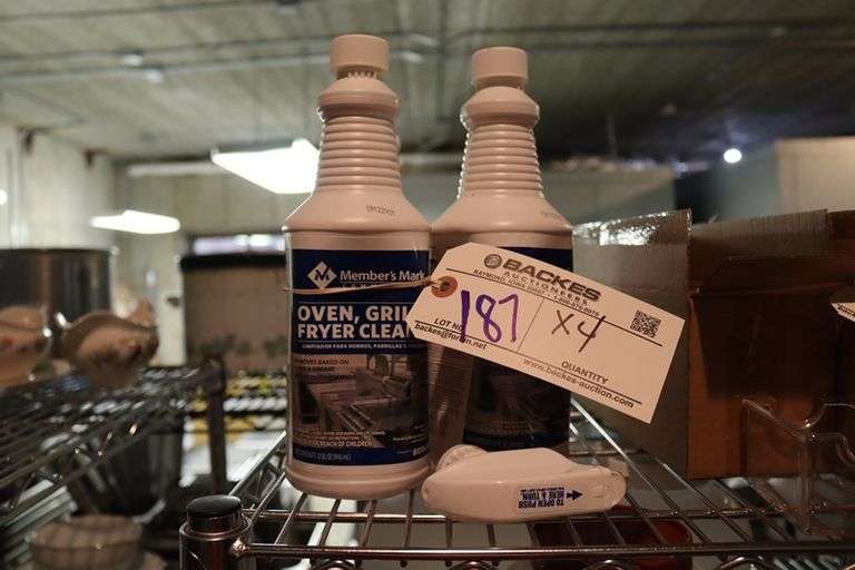 Times 4 - 32 oz bottles of Members Mark oven, grill and fryer cleaner