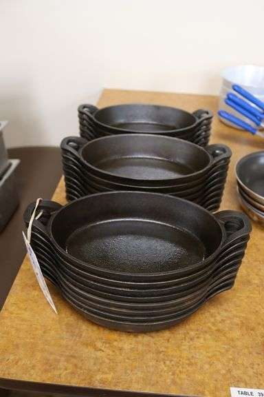 Times 25 - 9" Voldor cast skillets