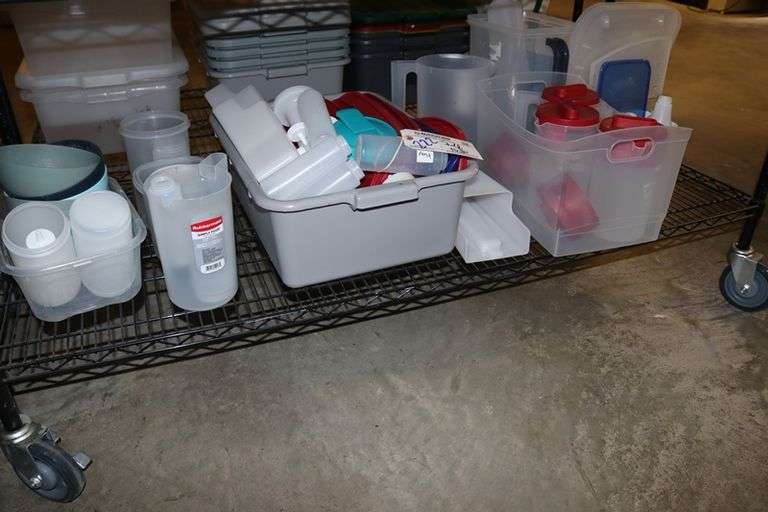 Bottom shelf to go - Tupperware and plastic related containers