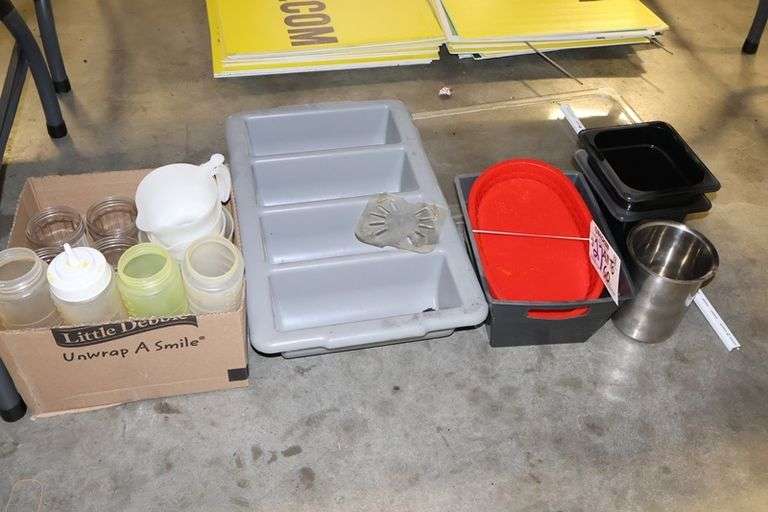 All to go - Silverware bus tube, measuring cups, food baskets, & inset pans