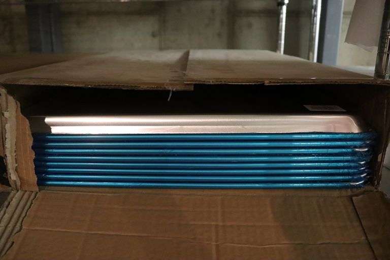 New case of 12 Choice 19 ga full size aluminum sheet pans