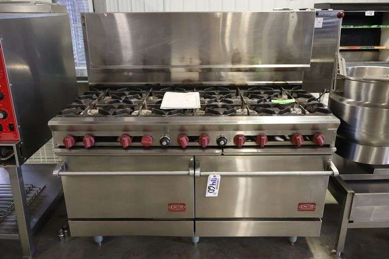 60" Dynamic Cooking Systems 60-10-2 gas 10 burner range with double oven