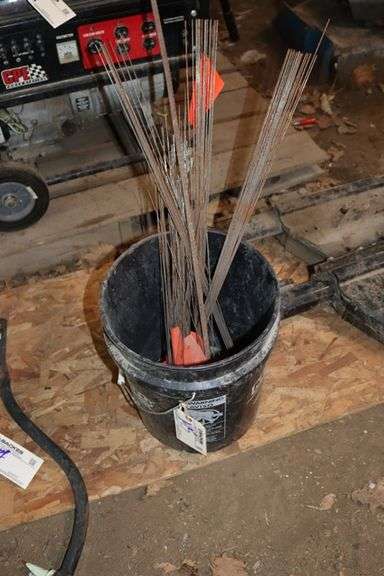 Bucket to go - Marker flags