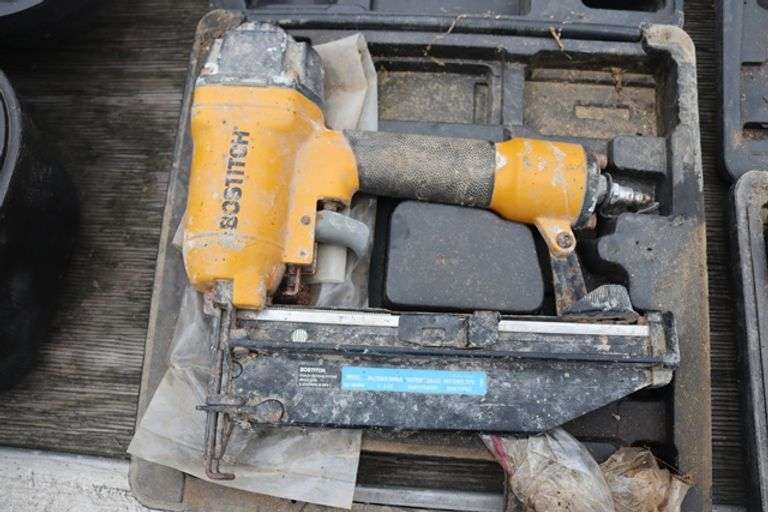 Bostitch pneumatic fastener with case