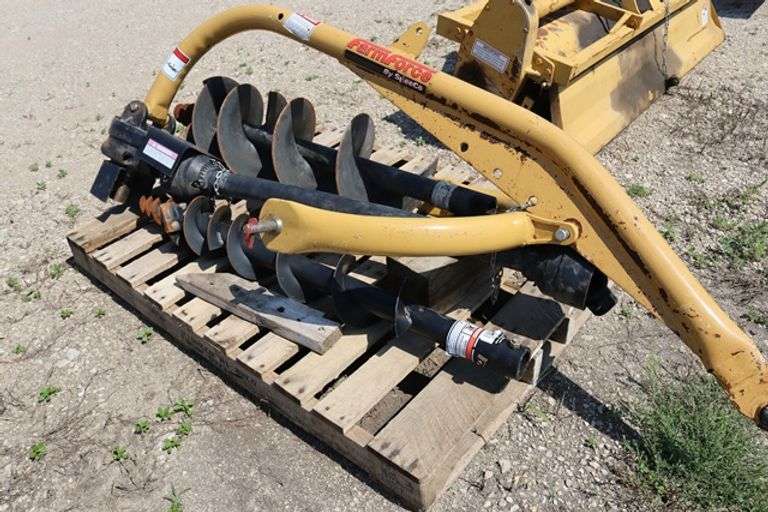 Farm Force 3 pt rear PTO Auger w/ 6" & 12" augers