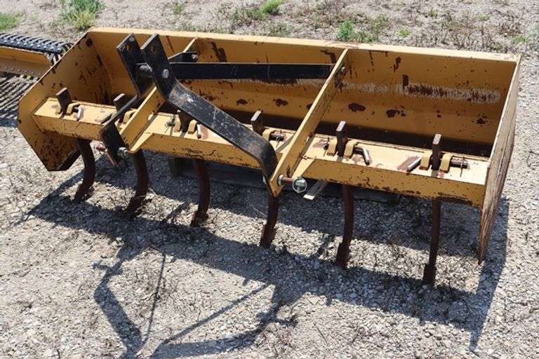 King Kutter BB-72-YK - 3 pt. 72" box blade w/ 6 shanks, s/n 100307304