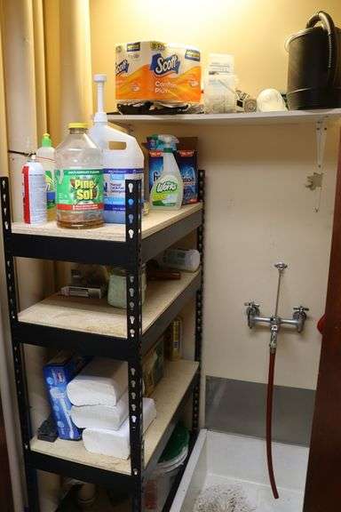 Closet to go - cleaning product and rack only in closet