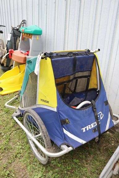 Trek bicycle pull behind wagon