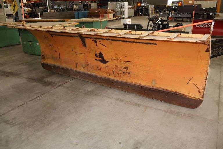 11' Heavy duty hydraulic snow plow