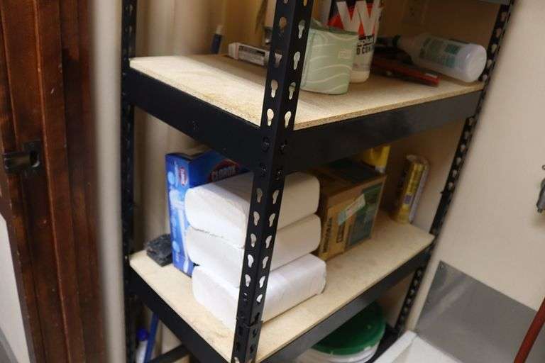 Closet to go - cleaning product and rack only in closet