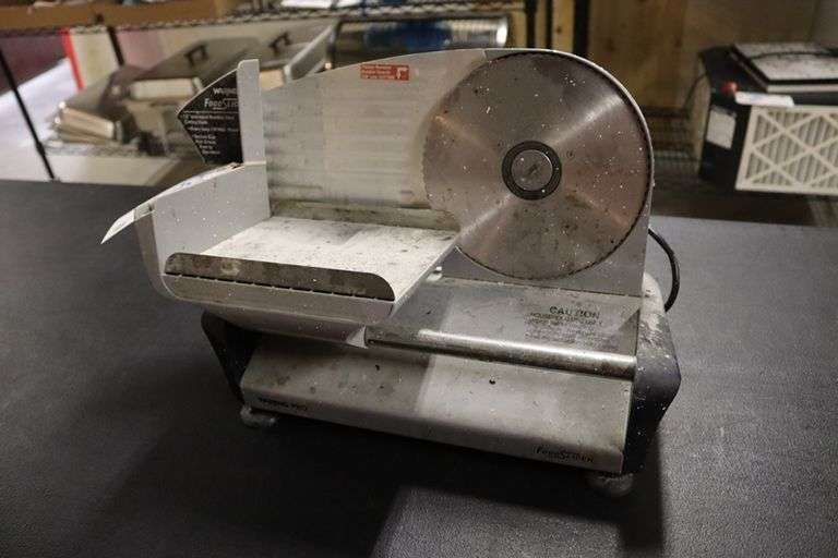 Waring Pro food slicer - 7 1/2" need cleaned