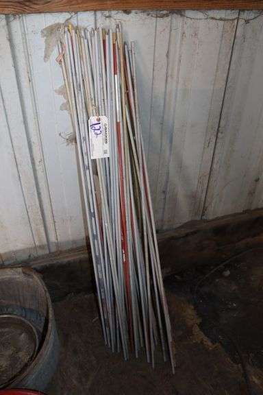 All to go - 57 fiberglass marker stakes