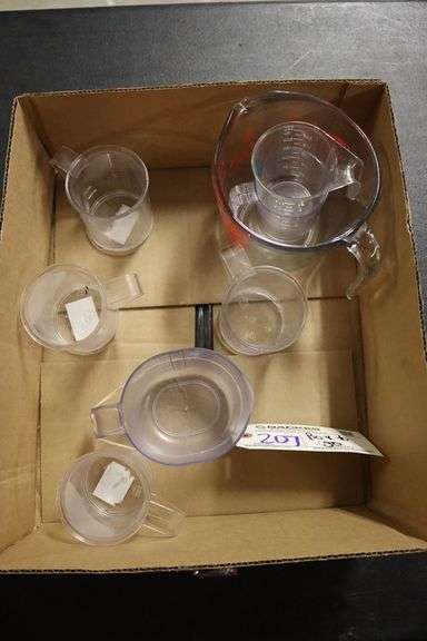Box to go - assorted measuring cups