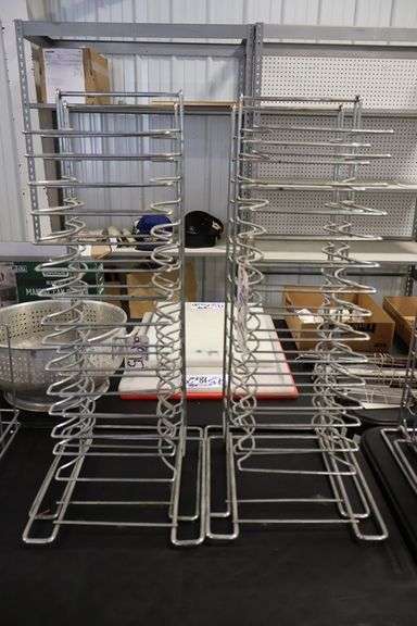 Times 4 - 28" Tall chrome coated pizza pan racks