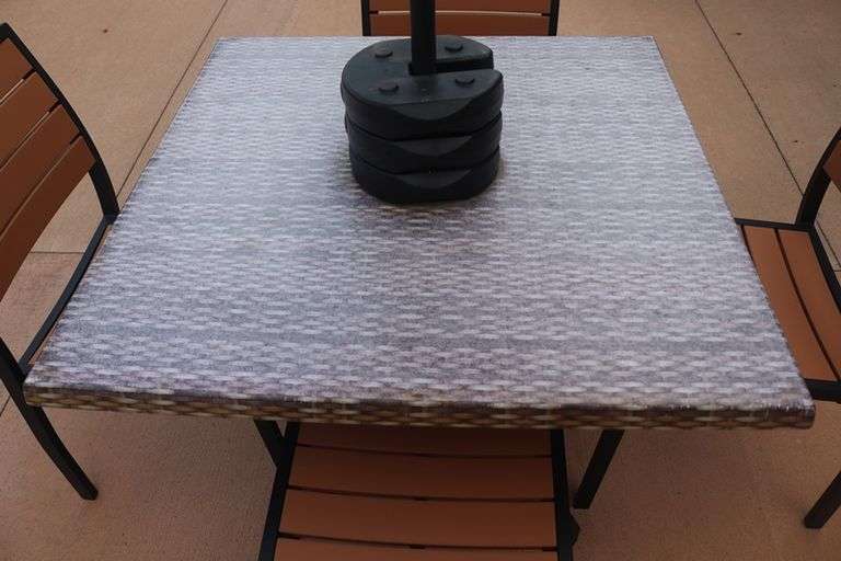 Patio set - 36" x 36" Grosfilex patio table with 4 chairs and umbrella and weights