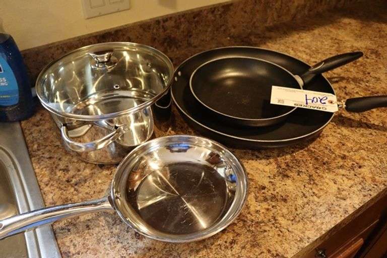 All to go - Assorted skillets & sauce pans