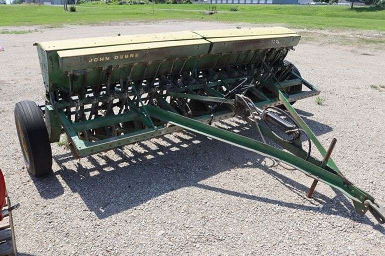 John Deere model B-A pull type 10 grain drill, 6" spacings, seed attachment, s/n 64083
