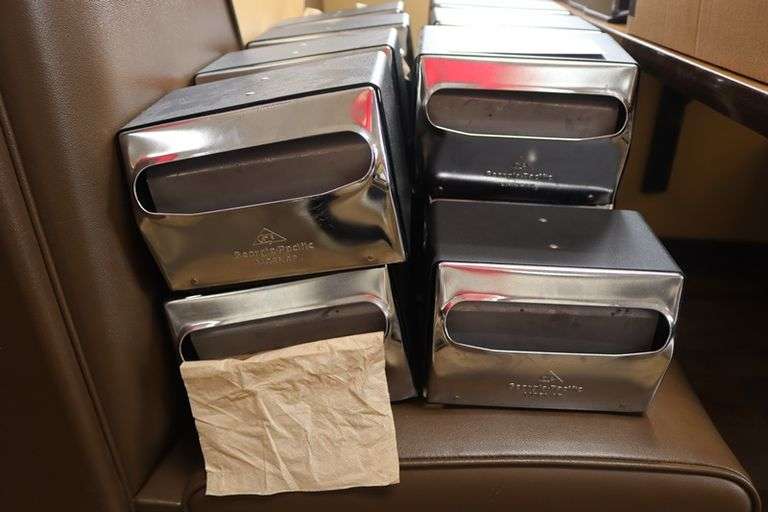 Times 15 - Georgia Pacific dual sided metal napkin dispensers