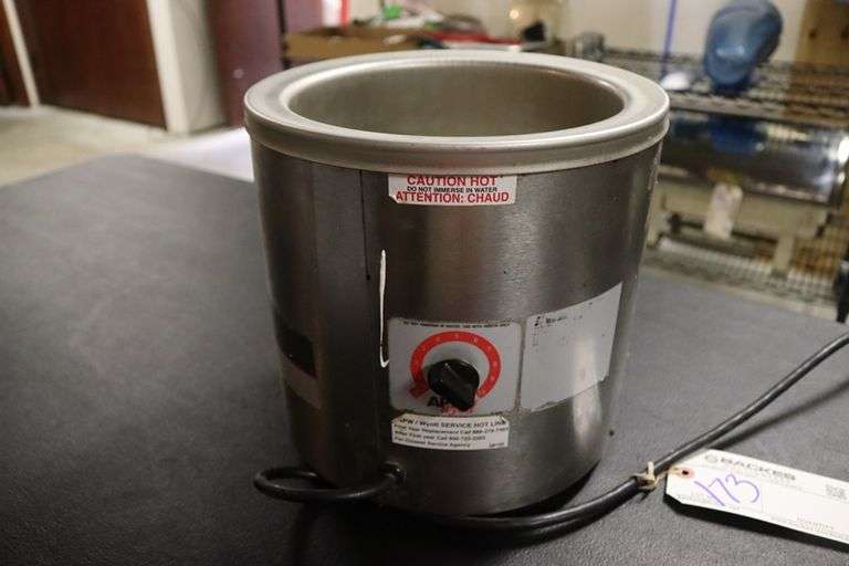 APW Wyott Classic 9" soup warmer