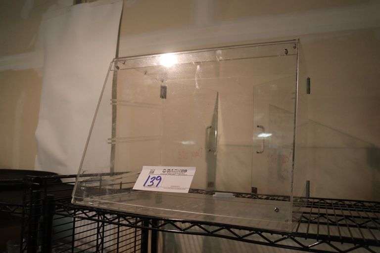 Acrylic 2 door counter top display - no shelves