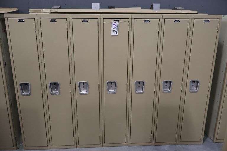 84" x 60" tall x 12" deep metal 7 bay locker system