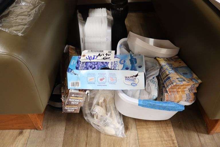 All to go - assorted paper product