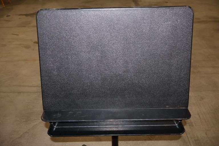 Times 12 - Wenger metal framed poly music stands with cart