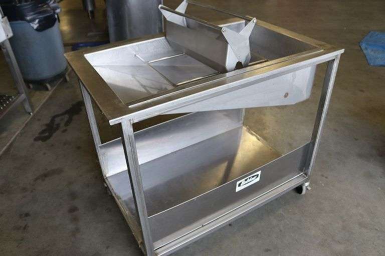 Like New - Belshaw HG18CSS portable stainless glazing table w/ stainless cover