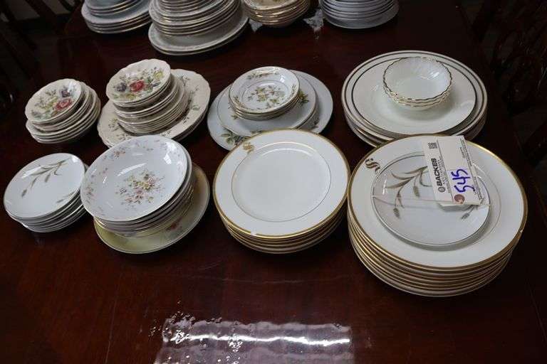 All to go - assorted fine China
