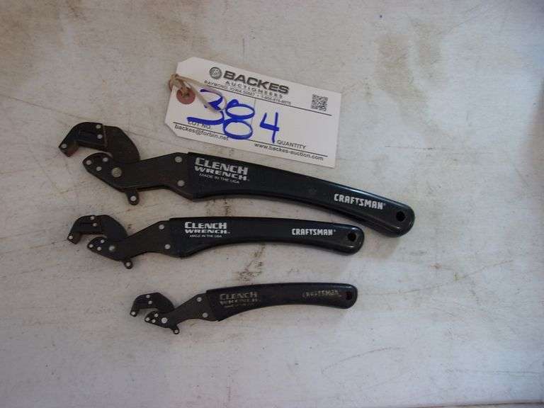 Clench wrench set