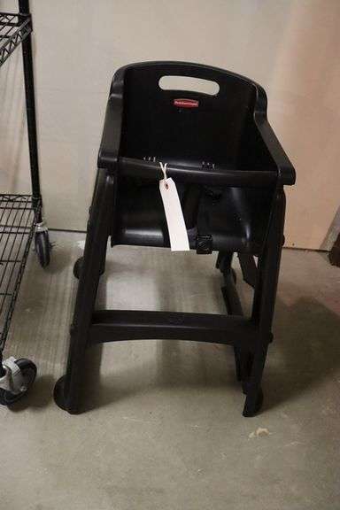 Rubbermaid high chair