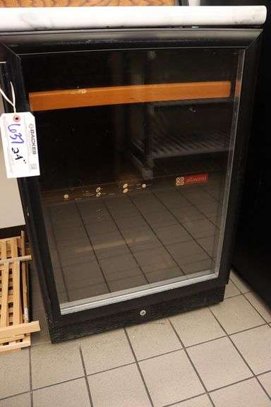 Allavino wine refrigerator