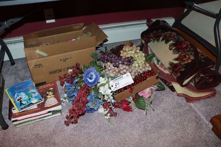 All to go - floral décor, grapes, rugs and more
