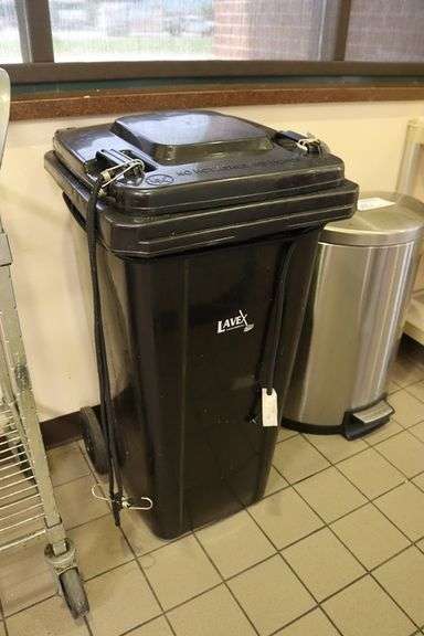 Lavex janitorial trash can
