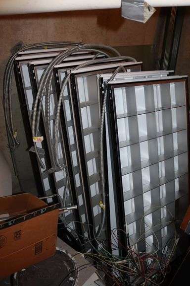 Times 18 - 2' x 4' florescent lights