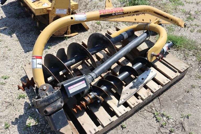 Farm Force 3 pt rear PTO Auger w/ 6" & 12" augers
