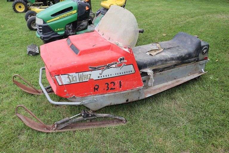 Massey Ferguson R3-47 air cooled Ski-Whiz vintage snowmobile