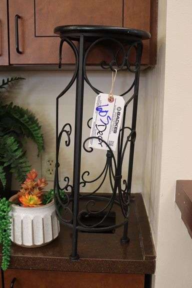 All to go - assorted décor