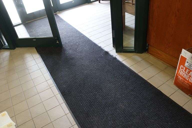 36" x 36' floor runner